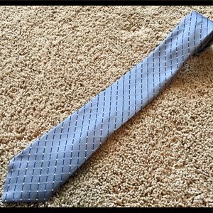 Mens Geoffrey Beene Silvr/Blu 3” Wide Silk Necktie